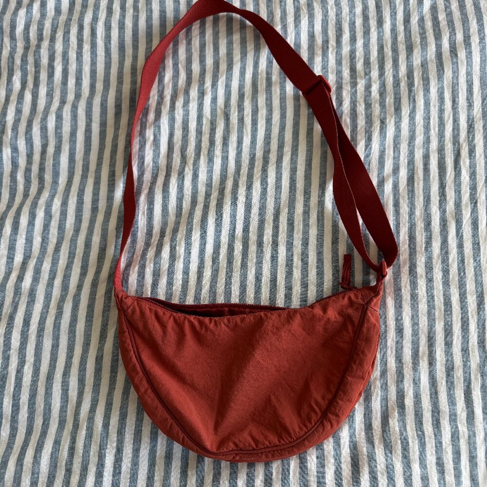 Uniqlo Round Mini Shoulder Bag